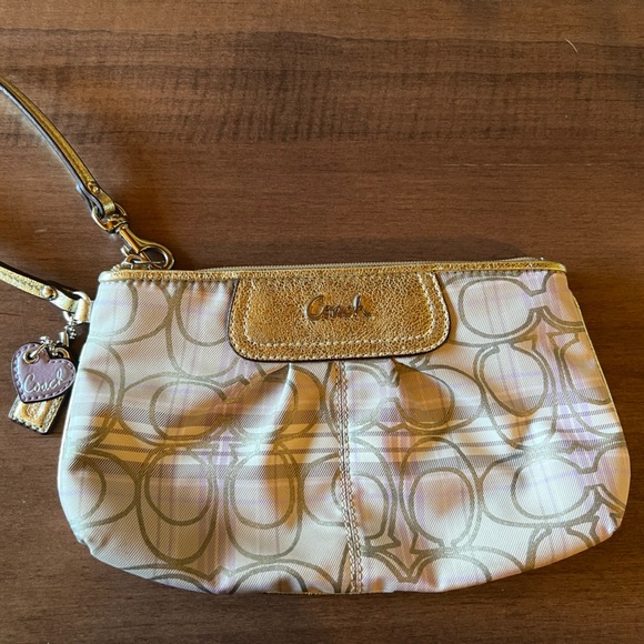Vintage Coach Wristlet - Picture 2 of 6
